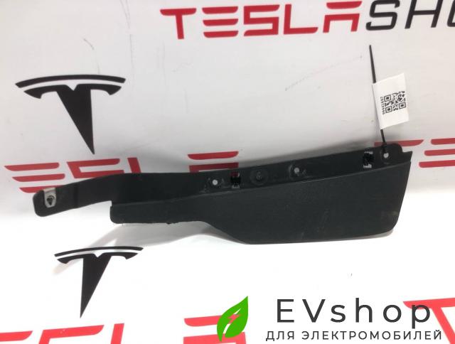 брызговик Rivian R1T 1 поколение 2022, PT00000389J, AY00000642 - фото №1