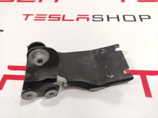 кронштейн (крепление) Audi e-tron 1 поколение 2019, электро, 4KE820195, 4KE820196F