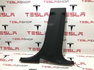 Накладка стойки B, внутренняя Rivian R1T 1 поколение 2022, PT00001372