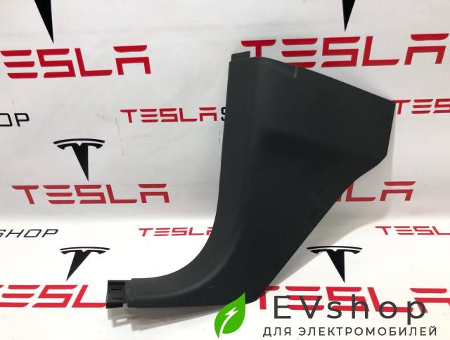 Накладка стойки А Rivian R1T 1 поколение 2022, PT00001343 - фото №1