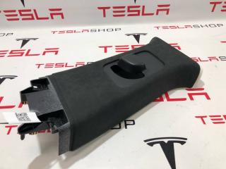 Накладка стойки B, внутренняя Rivian R1T 1 поколение 2022, PTY0104112, PTY0104113, PT00001361