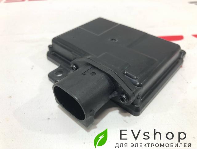 датчик мертвых (слепых) зон Rivian R1T 1 поколение 2022, PT00012245-E - фото №1