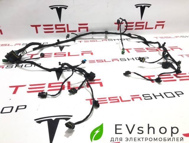 Электропроводка бампера Rivian R1T 1 поколение 2022, PT00047059-B, 3552341, C200000573-G - фото №1