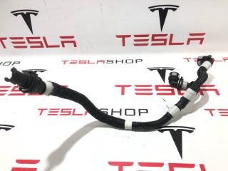 Патрубок системы охлаждения (RIVIAN R1T) Rivian R1T 1 поколение 2022, PT00061735, PT00001714