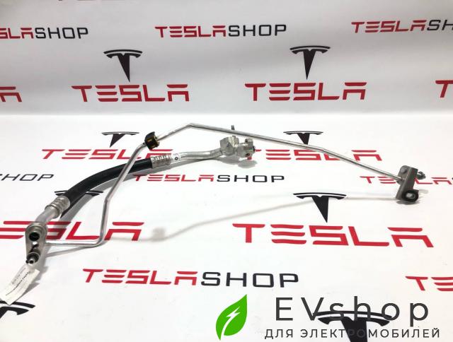 трубка кондиционера Rivian R1T 1 поколение 2022, PT00001689-F - фото №1