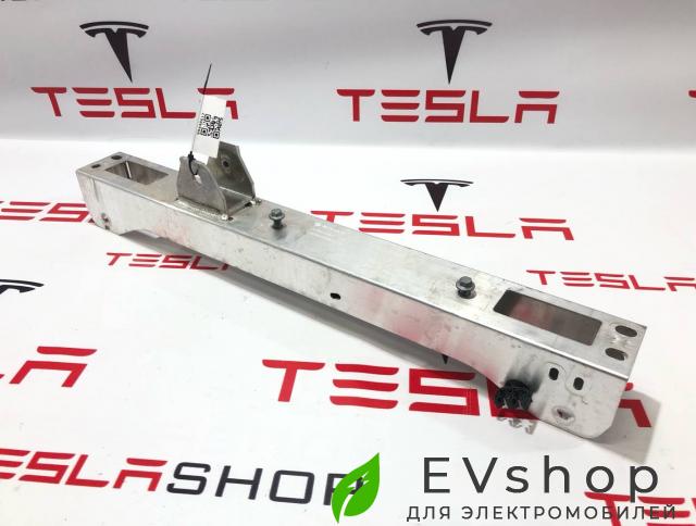 планка под капот Rivian R1T 1 поколение 2022, PT00012090 - фото №1
