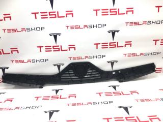 Панель крепления дефлекторов обдува лобового стекла (сетка) Rivian R1T 1 поколение 2022, PT00040387, PT00000746