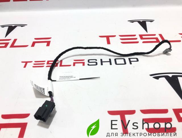 Электропроводка центральной панели Rivian R1T 1 поколение 2022, PT00047238-B, 35523423 - фото №1