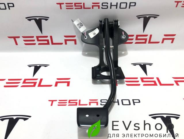 педаль тормоза Rivian R1T 1 поколение 2022, 000064, 762.135.155.601, PT00041025 - фото №1