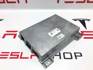 Блок управления BCM (Body Control Module) Rivian R1T 1 поколение 2022, C400012713-H, PT00012713