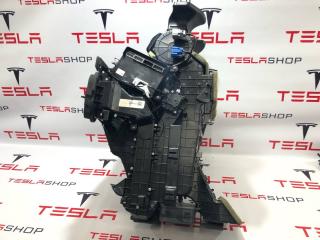 Печка салона (отопитель) Rivian R1T 1 поколение 2022, PT00001842-H, C100000616-G, PT00001821-P, C300001821, C400001821-N