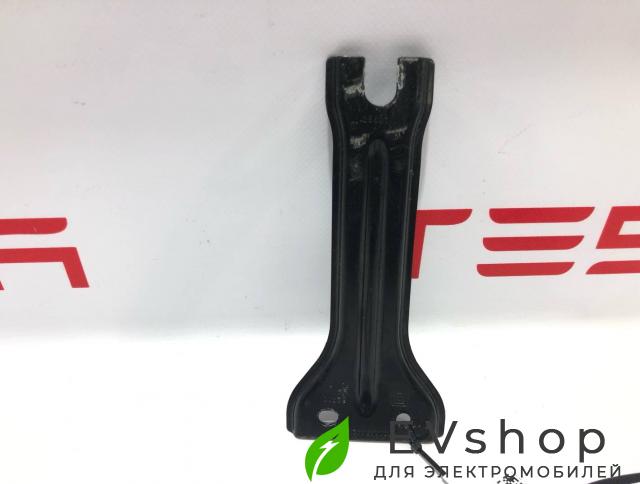 кронштейн (крепление) Rivian R1T 1 поколение 2022, PT00046442 - фото №1