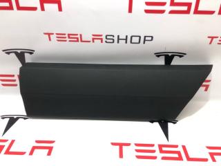 молдинг двери задней левой Rivian R1T 1 поколение 2022, PT00000333-J, PT00002125-G