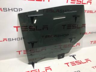 стекло двери задней левой Rivian R1T 1 поколение 2022, 43R-0115131