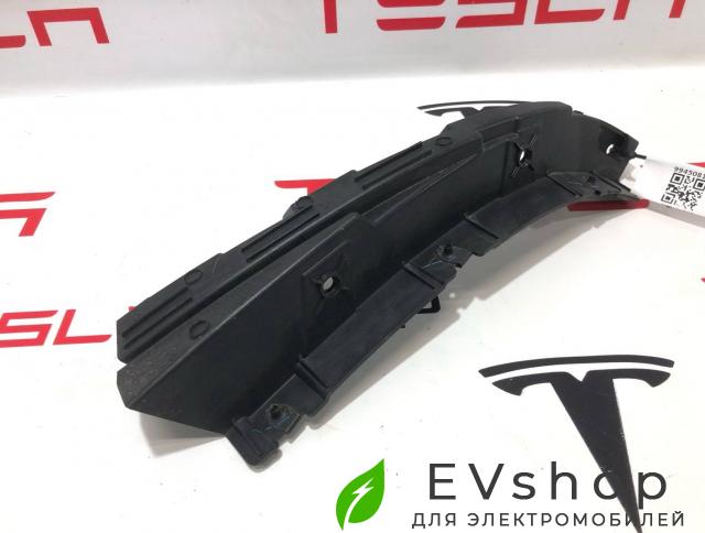 Кронштейн накладки колесной арки Rivian R1T 1 поколение 2022, PT00017896, PT00017893, PT00003210, PT00009497, PT00000364, PT00002137 - фото №1