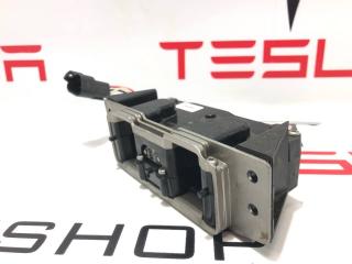 замок багажника Rivian R1T 1 поколение 2022, PT00000351-H, PT00041067