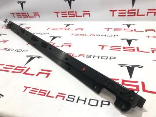 Направляющая панели багажного отделения Rivian R1T 1 поколение 2022, PT00000360-G