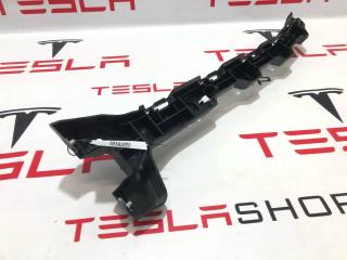 Крепление бампера заднего Rivian R1T 1 поколение 2022, PT00003644