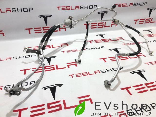 трубка кондиционера Rivian R1T 1 поколение 2022, PT00001686-H - фото №1