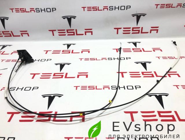 кнопка открытия багажника Rivian R1T 1 поколение 2022, PT00032732, PT00032730-B, PT00032731-B - фото №1