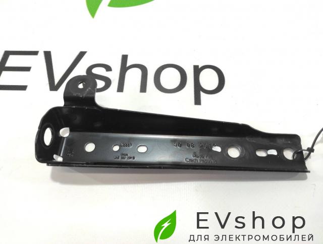 Кронштейн крепления батареи Audi e-tron 1 поколение 2019, электро, 4KE802231 - фото №1