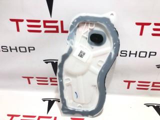 Накладка внутренняя двери Rivian R1T 1 поколение 2022, PT00009559-E