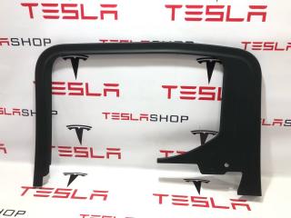 накладка двери внутренняя задняя правая Rivian R1T 1 поколение 2022, PT00001264-G