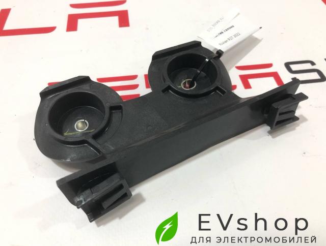пластик Rivian R1T 1 поколение 2022, PT00054055A.1 - фото №1