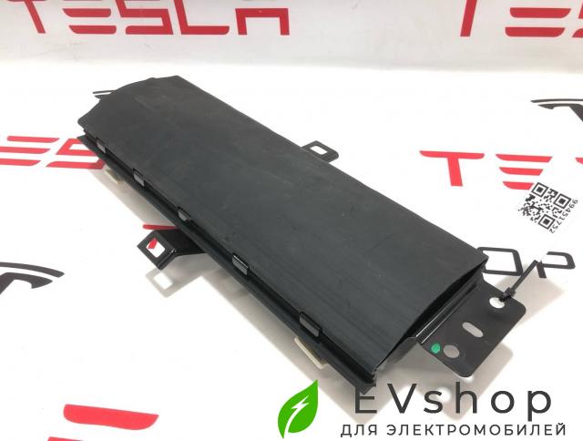 подушка безопасности коленная Rivian R1T 1 поколение 2022, PT00000829-H - фото №1