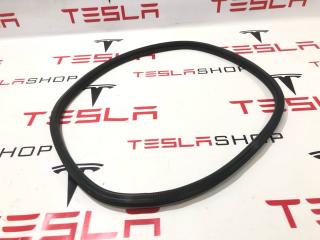 уплотнитель Rivian R1T 1 поколение 2022, PT00002352