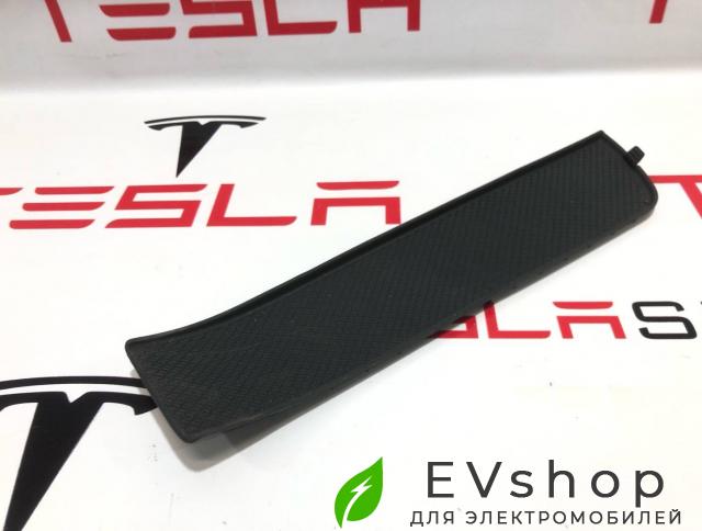 Коврик кармана двери Rivian R1T 1 поколение 2022, PT00001134, PT00001137, PT00001155, PT00001162 - фото №1