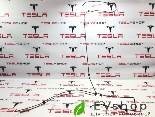 трубка тормозная Rivian R1T 1 поколение 2022, PT00043963E, PT00043961F - фото №1