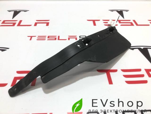 брызговик Rivian R1T 1 поколение 2022, AY00000643, PT00000388J - фото №1