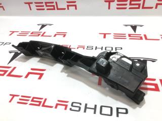 Кронштейн накладки колесной арки Rivian R1T 1 поколение 2022, PT00029642J, PT00029640H