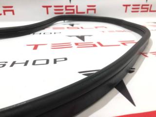 Уплотнитель бокса подкапотного резиновый Rivian R1T 1 поколение 2022, PT00013136-H, PT00002344-F, PT00000292G