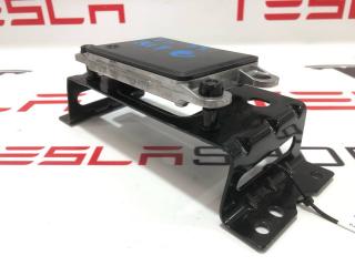 радар / датчик активного круиз контроля Rivian R1T 1 поколение 2022, PT00002001