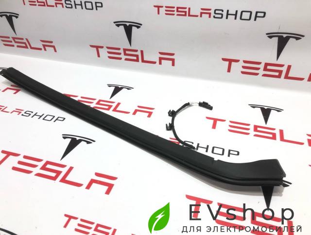 Накладка капота Rivian R1T 1 поколение 2022, PT00015808D - фото №1