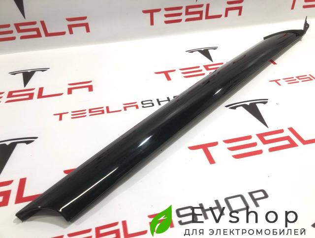 Накладка стойки А Rivian R1T 1 поколение 2022, PT00015996-H - фото №1