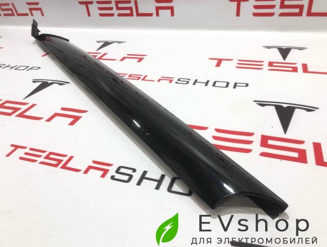 Накладка стойки А Rivian R1T 1 поколение 2022, PT00015998-H - фото №1