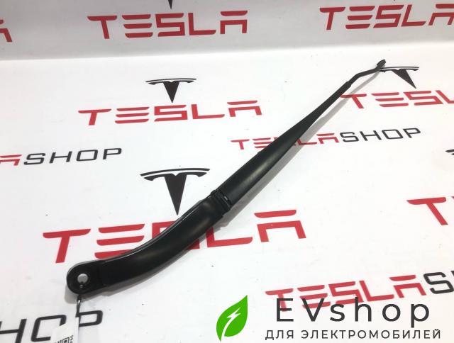 щеткодержатель (поводок стеклоочистителя, дворник) Rivian R1T 1 поколение 2022, K90A - фото №1