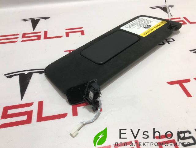 козырек солнцезащитный Rivian R1T 1 поколение 2022, PT00001292-J-001 - фото №1