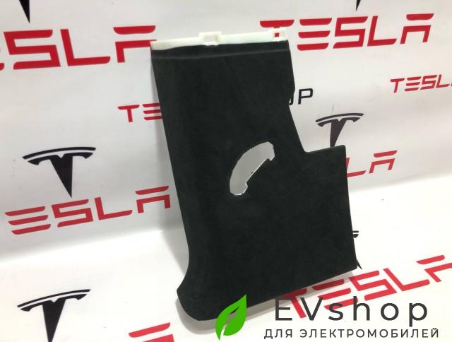 Накладка стойки С Rivian R1T 1 поколение 2022, PT00001378 - фото №1