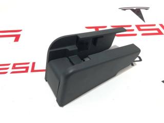 Заглушка салазки сиденья Rivian R1T 1 поколение 2022, 88285-SRT000, PT00003281