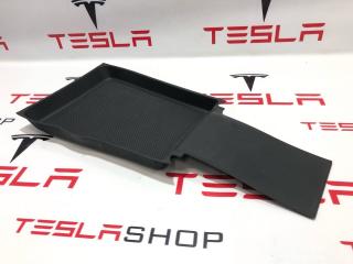 Коврик резиновый центральной консоли Rivian R1T 1 поколение 2022, PT00000898