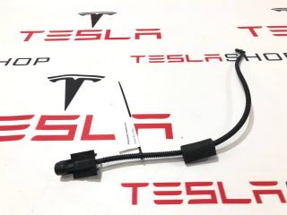 форсунка омывателя лобового стекла Rivian R1T 1 поколение 2022