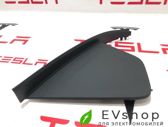 Накладка боковая торпеды Rivian R1T 1 поколение 2022, PT00000816 - фото №1