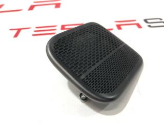 Накладка динамика (сетка) Rivian R1T 1 поколение 2022, PT00013658