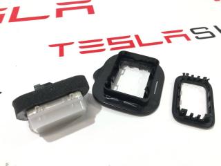 Фонарь подсветки салона Rivian R1T 1 поколение 2022, PT00039750