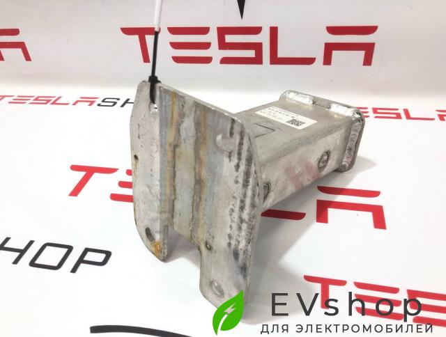 кронштейн переднего бампера LiXiang L9 1 поколение 2024, X01-84000415 - фото №1