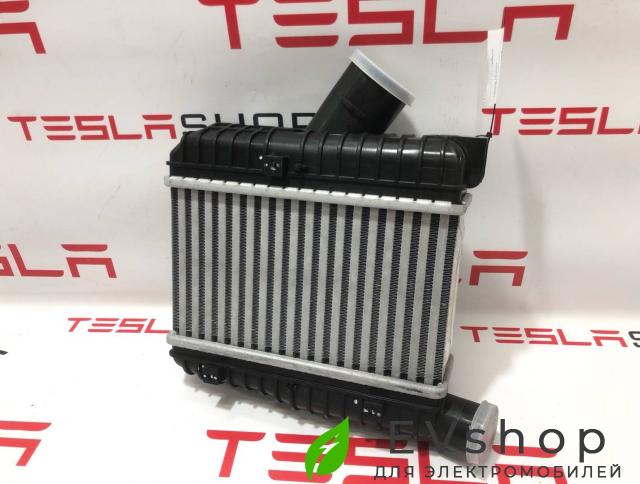 интеркулер LiXiang L9 1 поколение 2024, X01-11190033 - фото №1